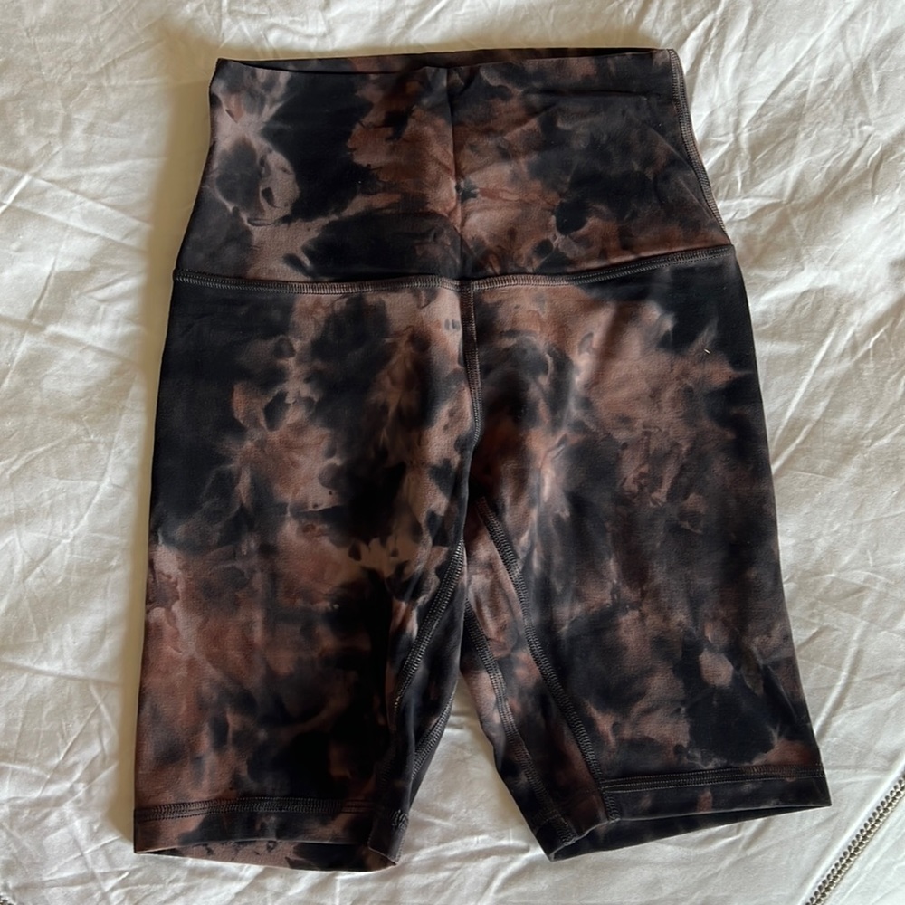 Lululemon biker shorts